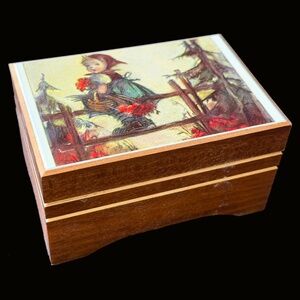 Hummel Music Box • Girl on Fence